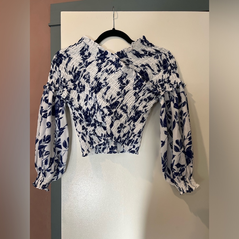 Women's Blue Pottery Floral Off-Shoulder Crop Top
